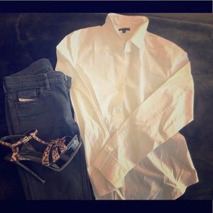 Theory white shirt. Excellent condition. Size M